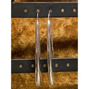 RLM Soho Earrings Silver Tear Drop Pull Through Earrings